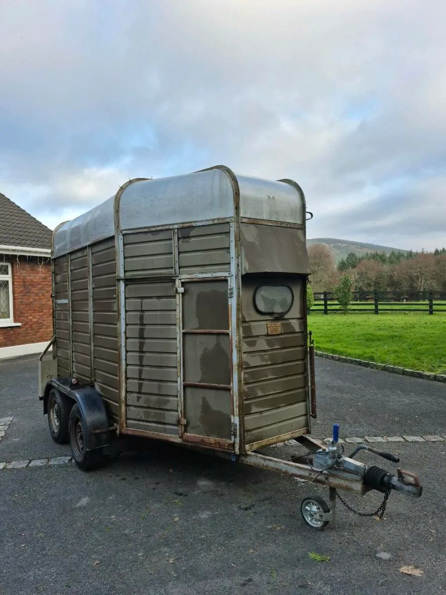Newbridge horsebox - Image 2