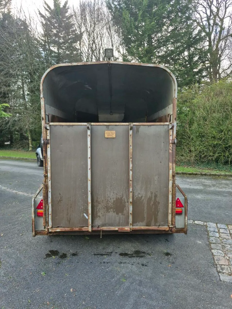 Newbridge horsebox - Image 3