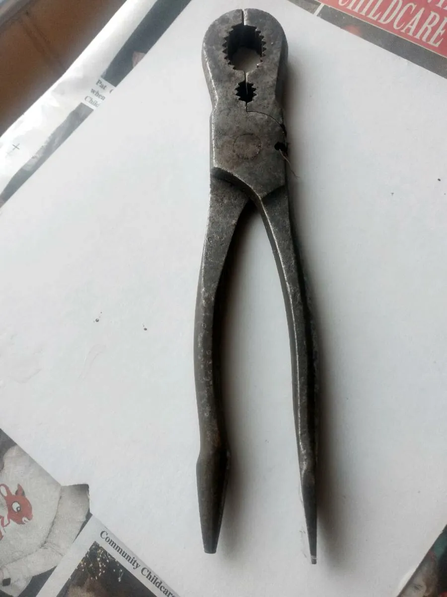 Vintage WW 2 Elliot Lucas Pliers