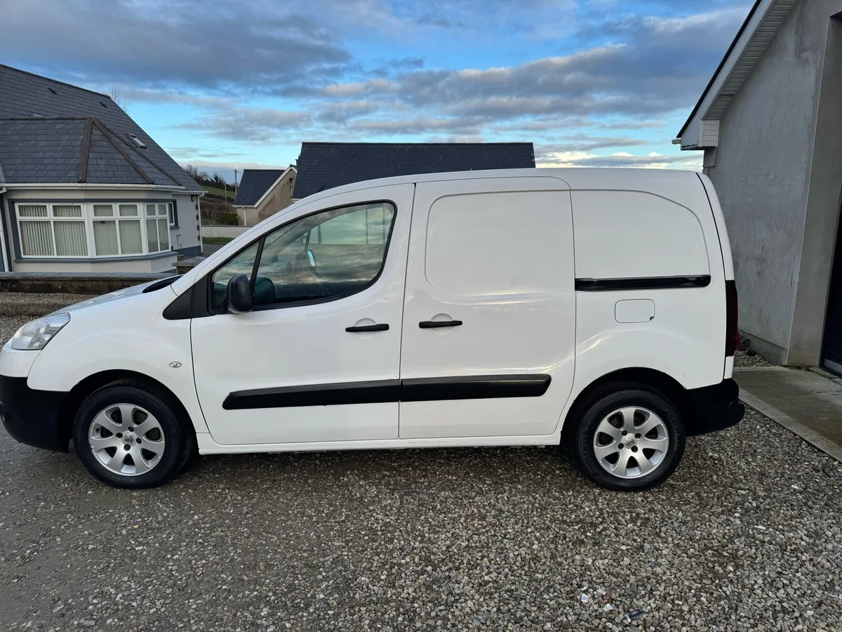 2014 Peugeot Partner MPV - Image 3