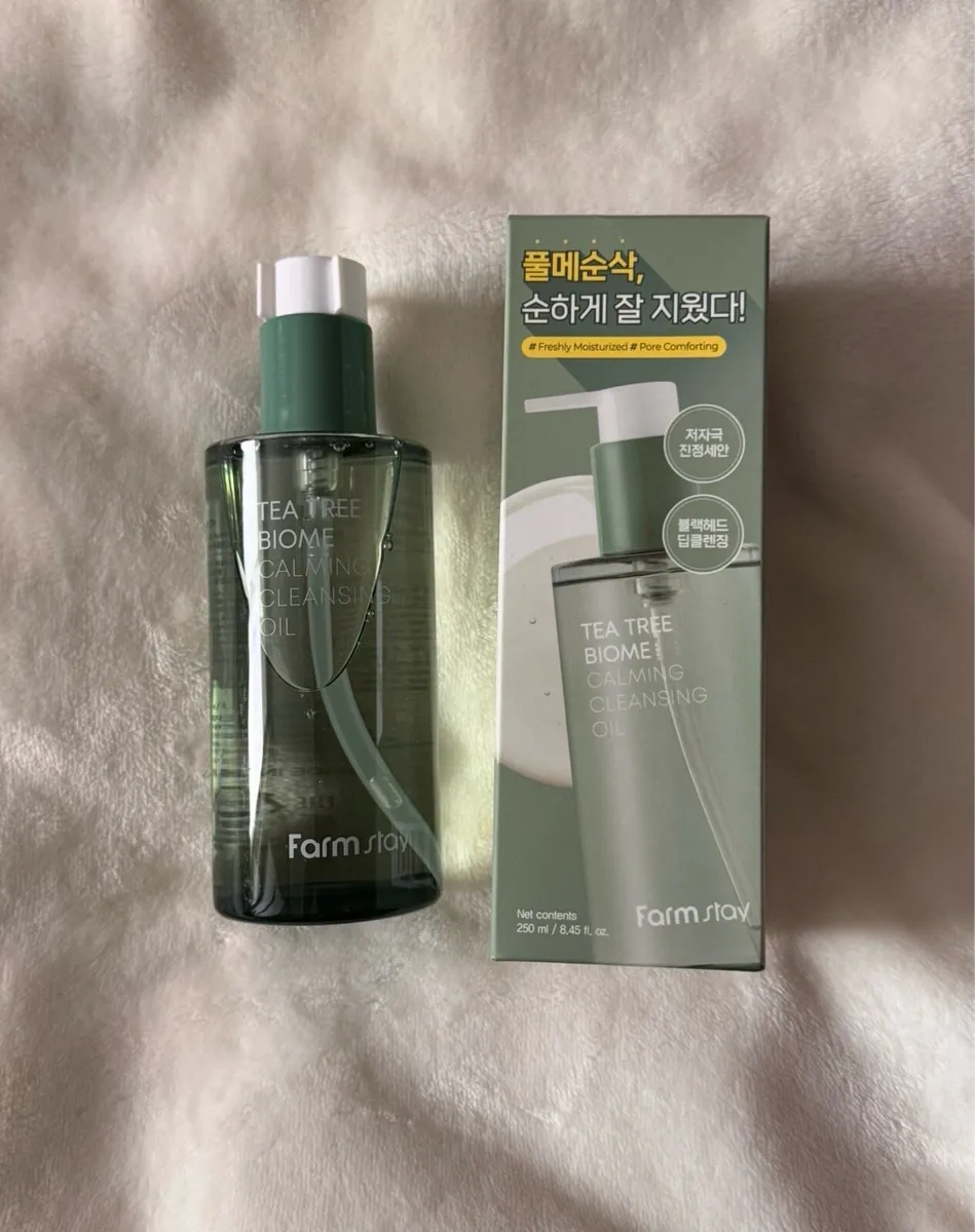 FarmStay Tea Tree Biome Calming Cleansing Oil