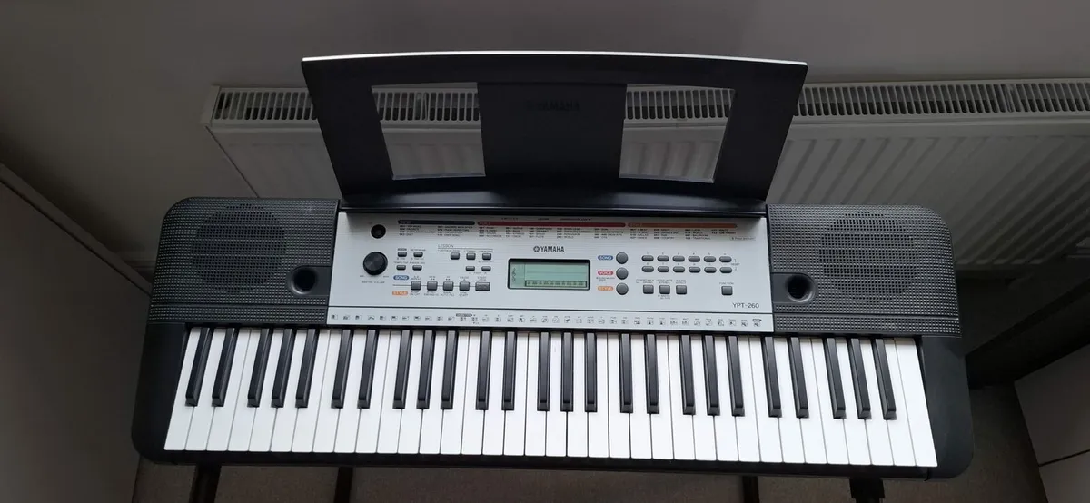 Yamaha Electric Organ - Image 1