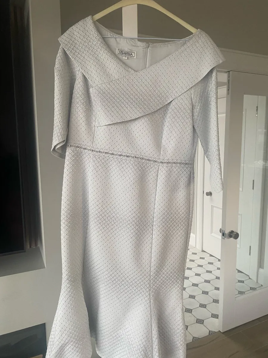 Mother of the Bride/Groom Outfit - Image 2