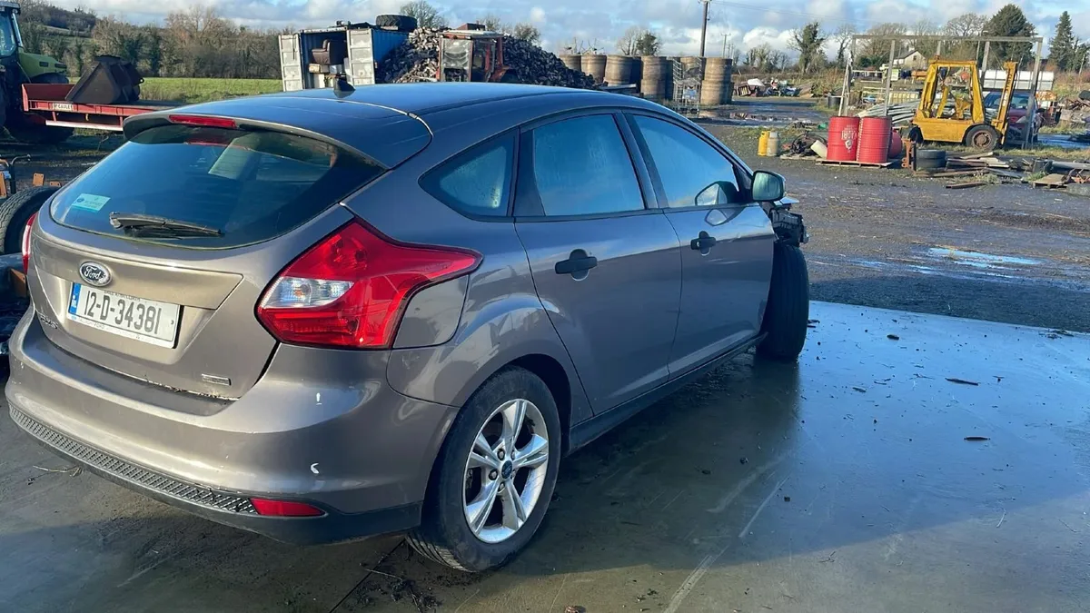 2012 Ford Focus -parts - Image 4