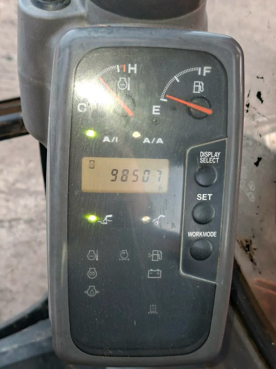 Hitachi 130 - 1 - Image 4