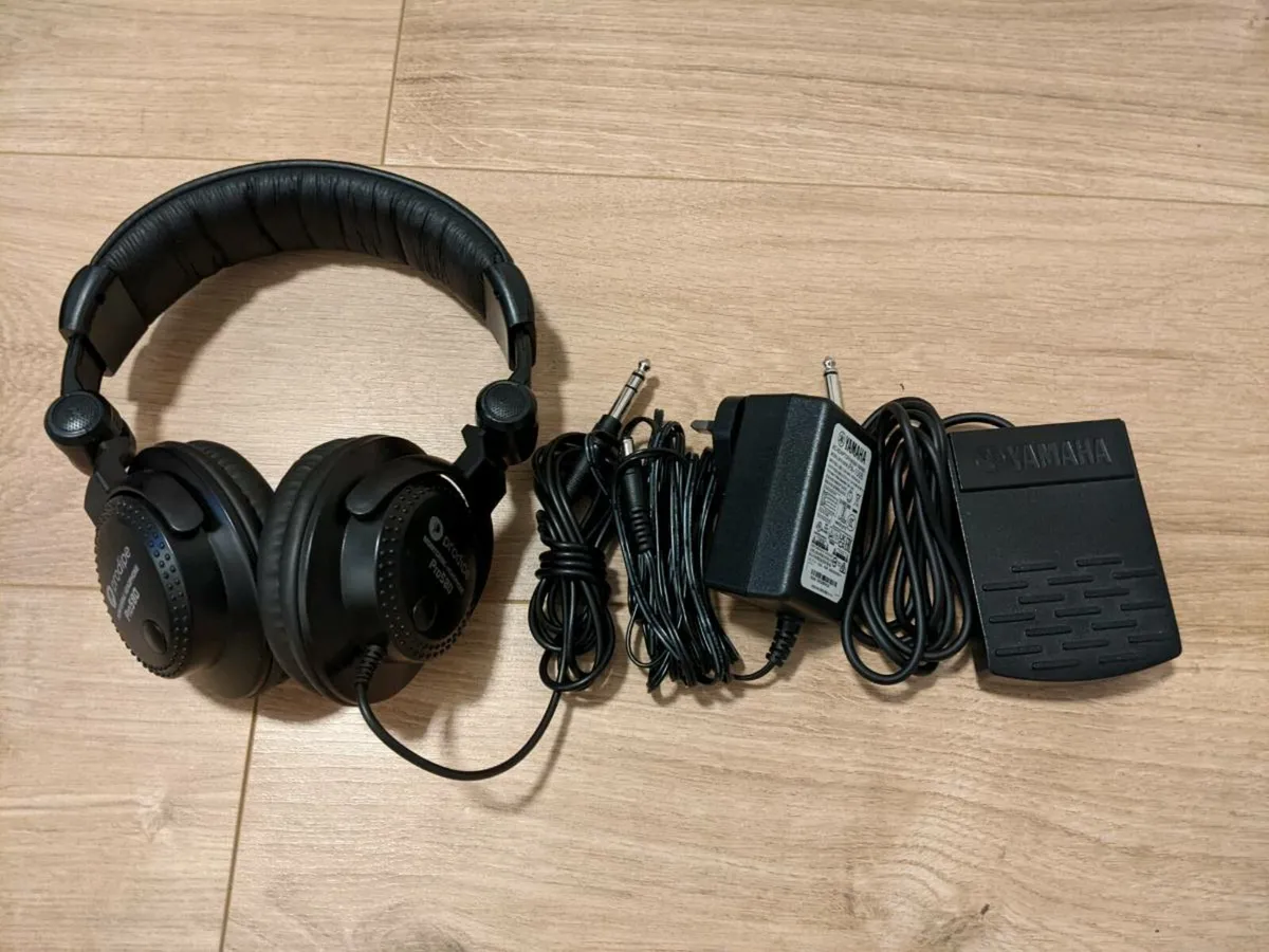 Yamaha P-225 88-Key Digital Piano - Image 4