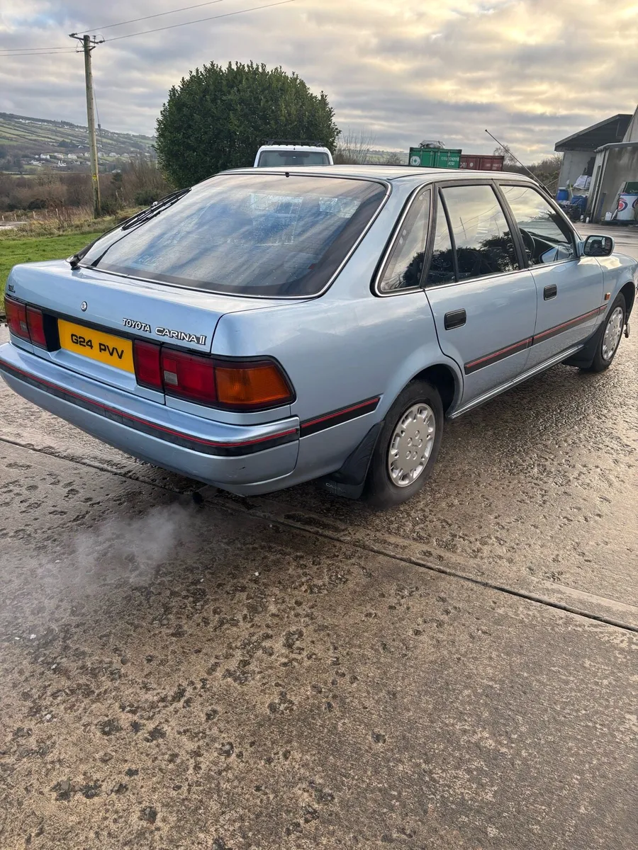 Toyota carina - Image 2