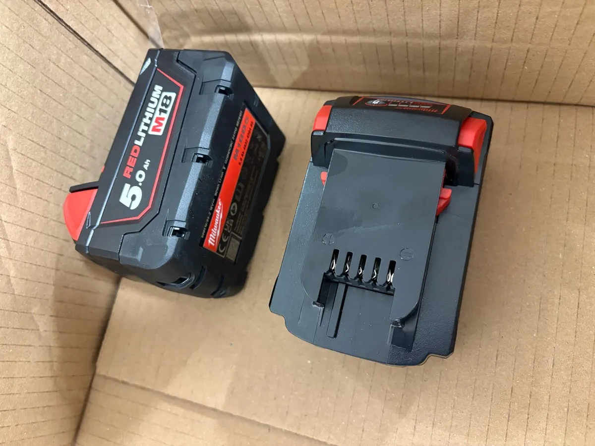 2x Milwaukee 18v 5ah battery - Image 3