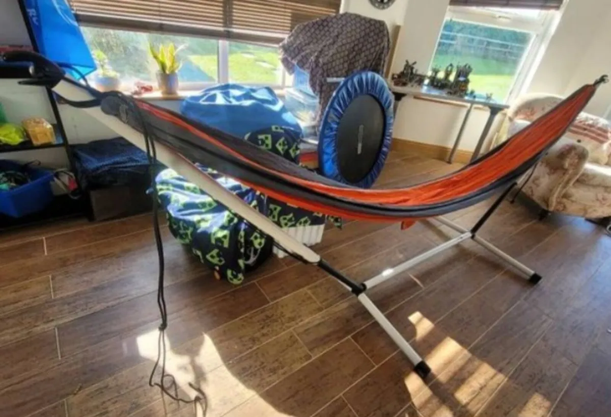 Hammock and stand - Image 4