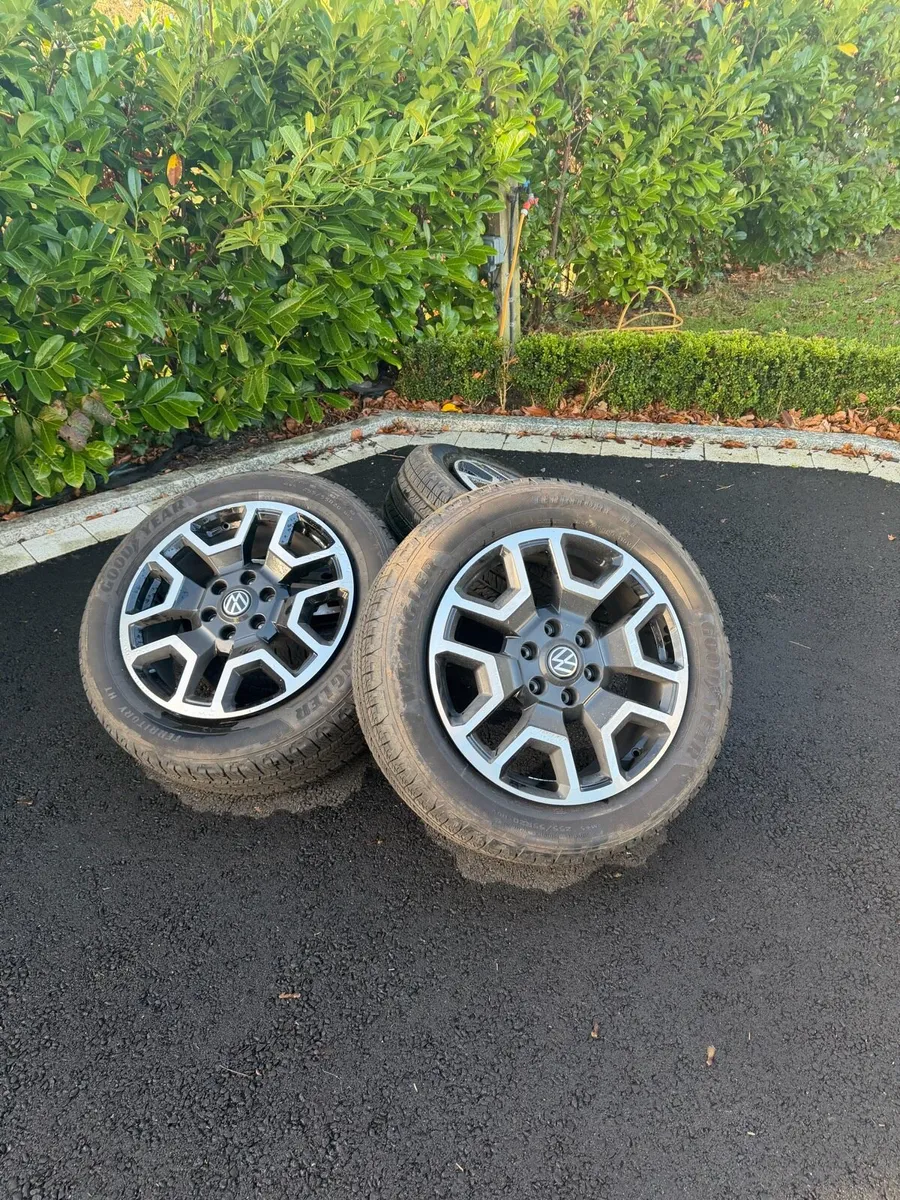New amarok alloys wheels & tyres - Image 4