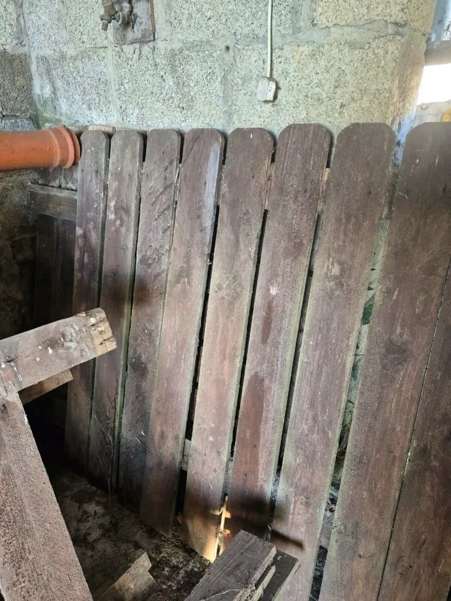 Wooden picket fencing - Image 2