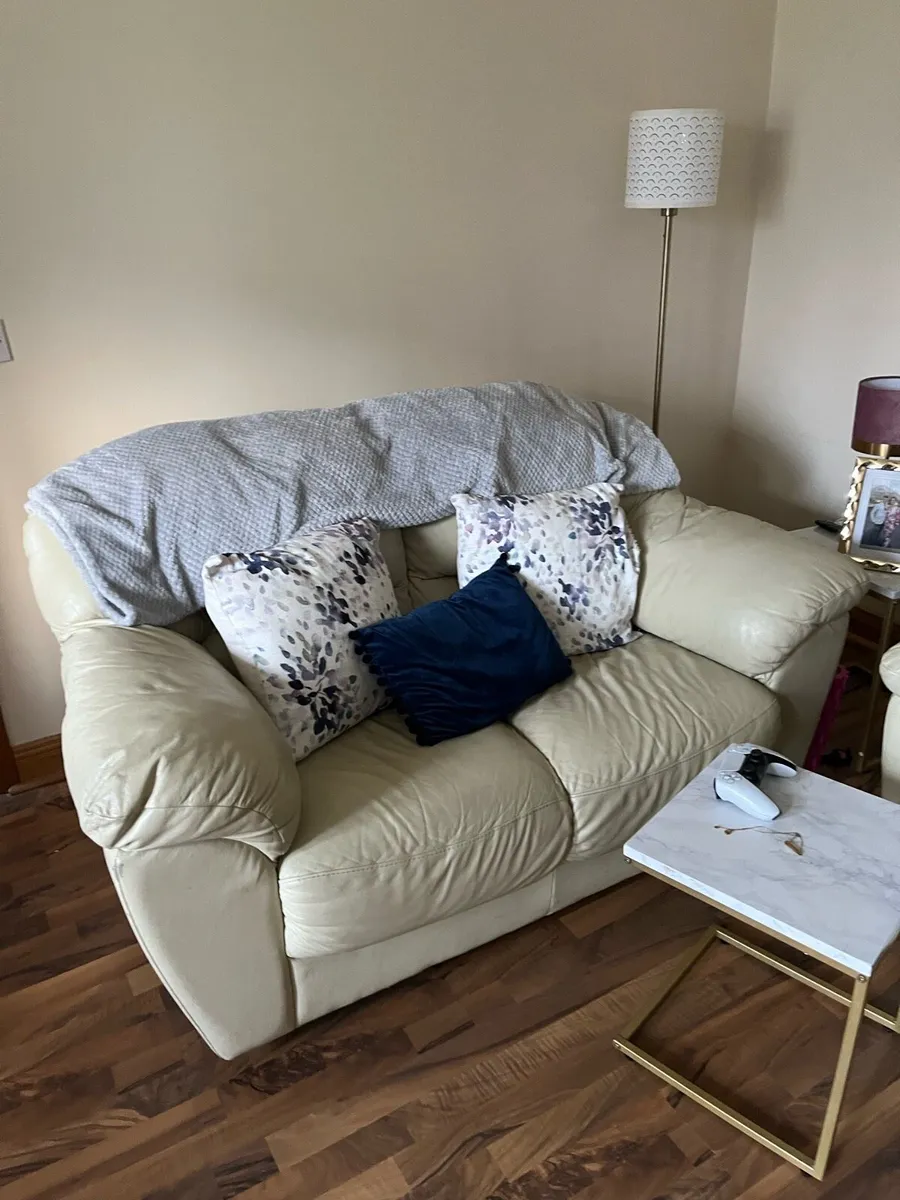 2 x 2 seater couch’s - Image 1