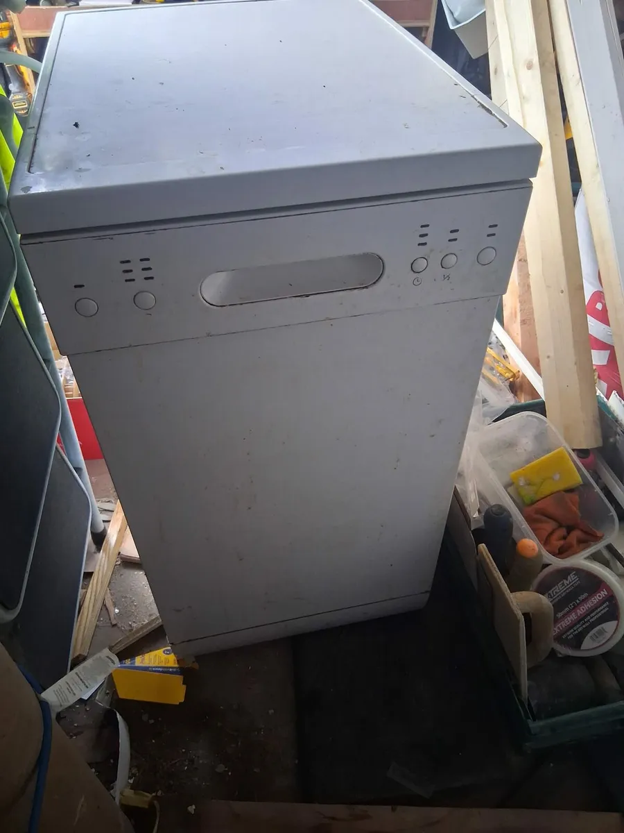 Slimline dishwasher - Image 1