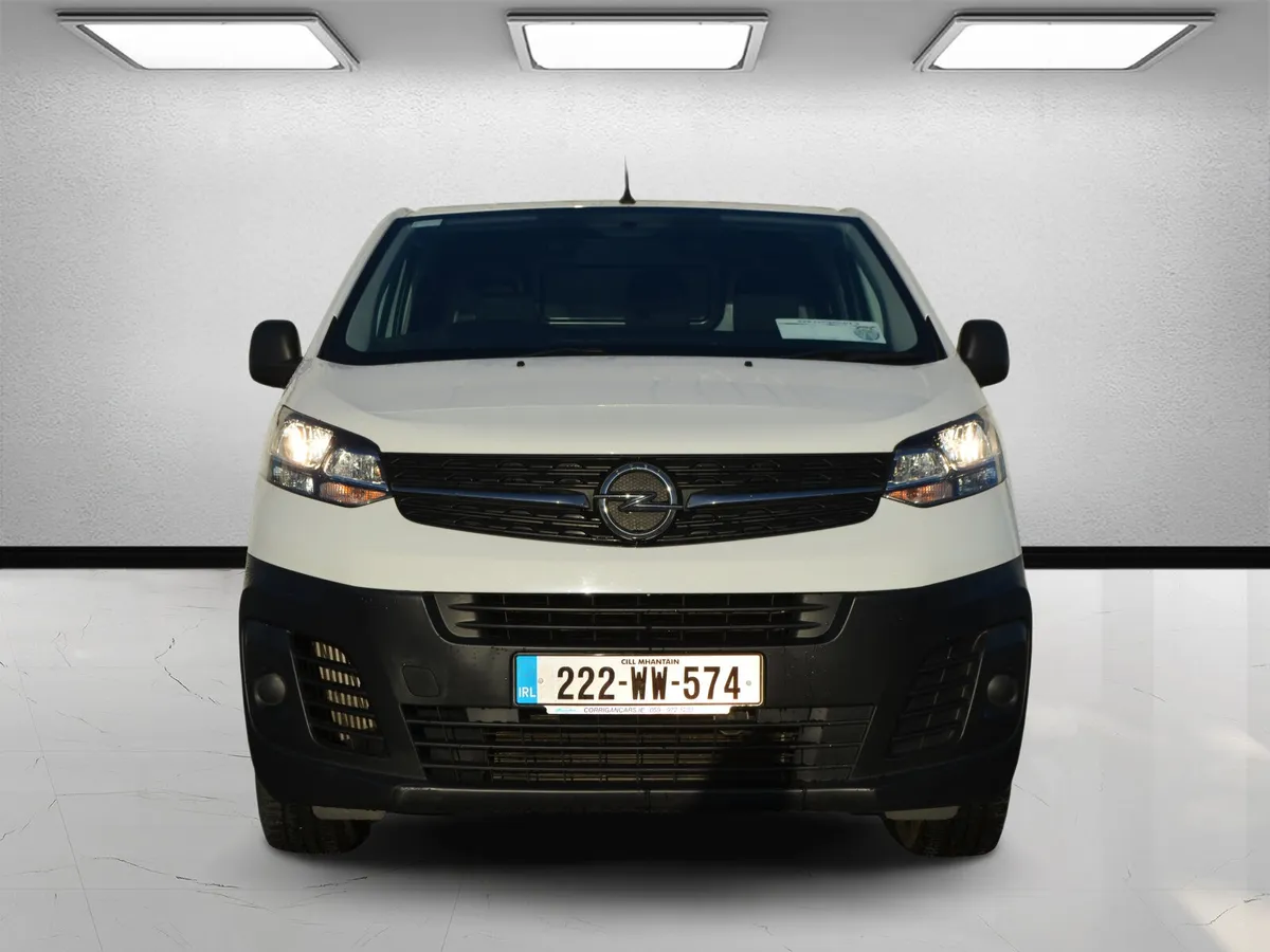 Opel Vivaro 2022 L2 low kms - Image 2