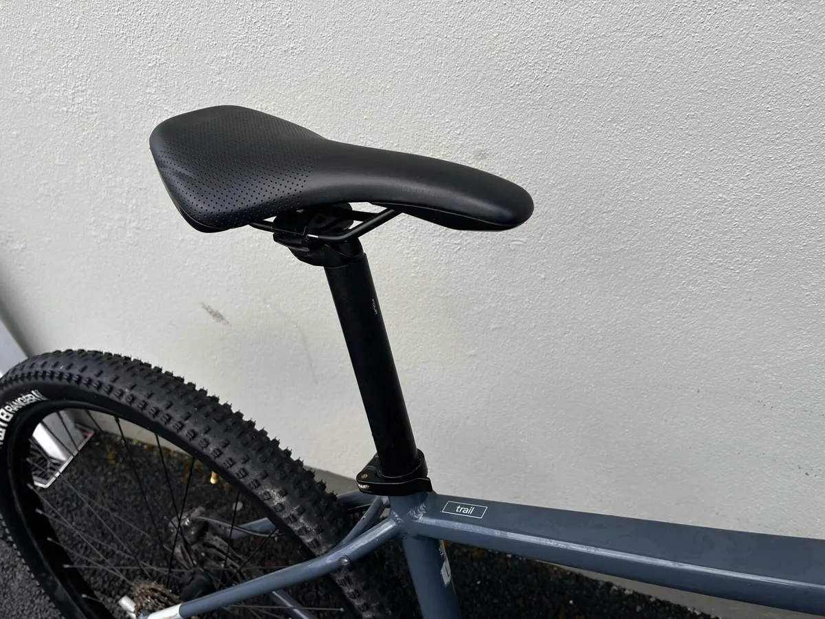 Cannondale Trail 6 Mountain Bike - Image 2