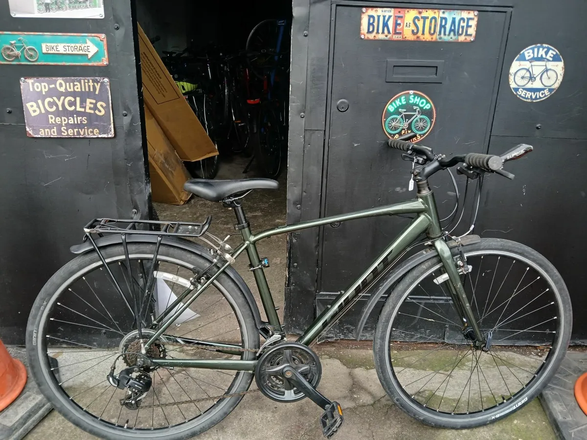 GIANT ESCAPE HI BRID