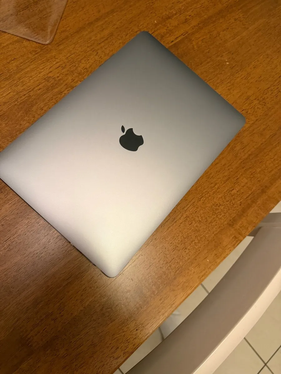 MacBook Air M1 2020 - Image 3