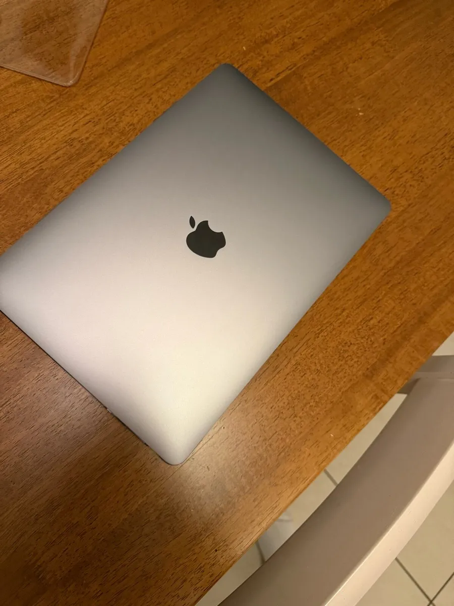 MacBook Air M1 2020 - Image 4