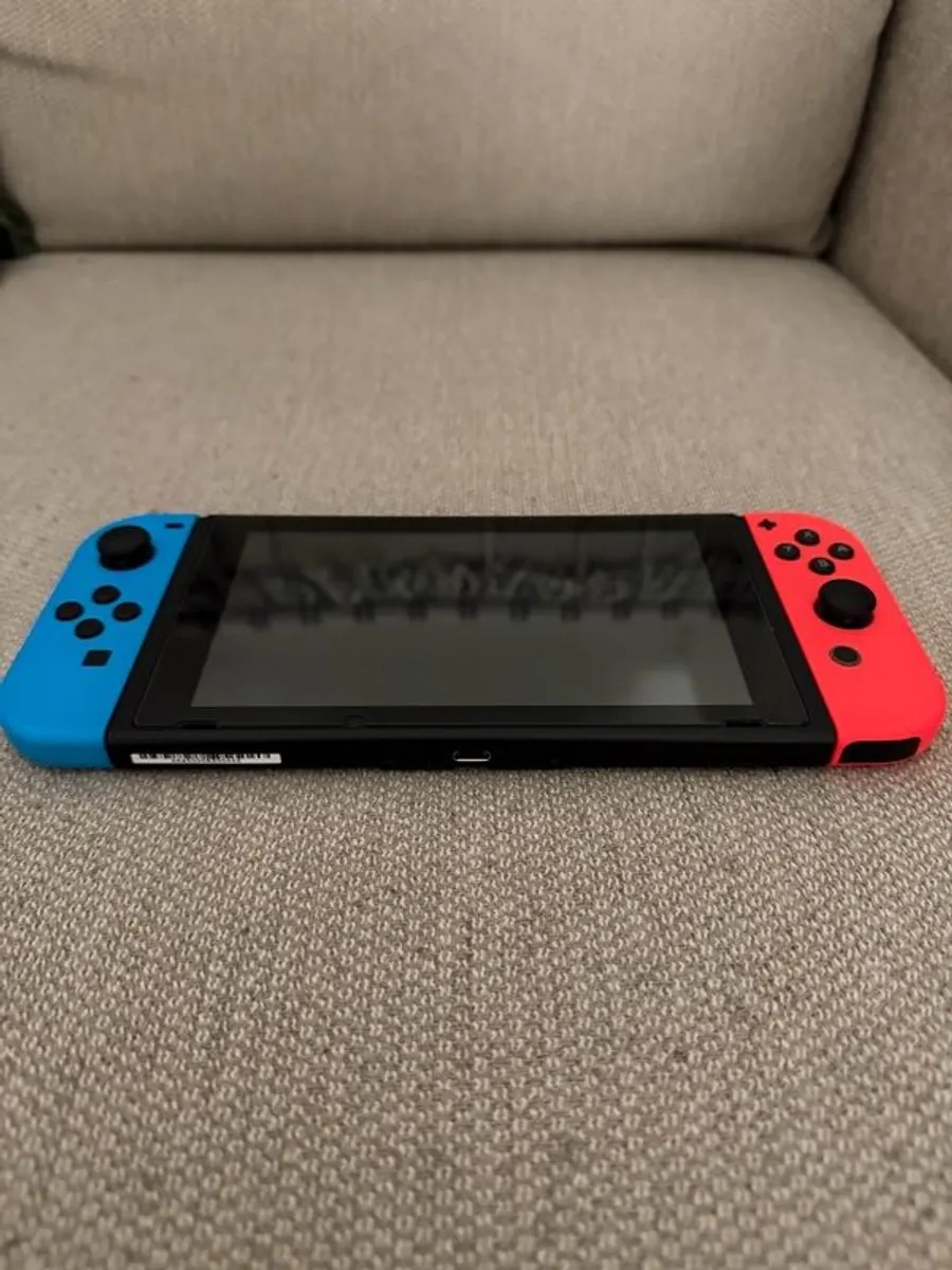 Nintendo Switch (Original Model) HAC-001 (-01) - Image 3