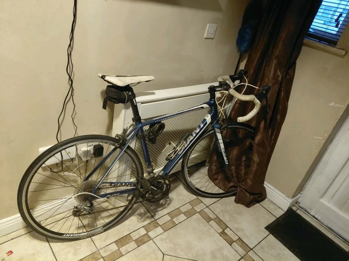 Giant defy 4 . bike - Image 2