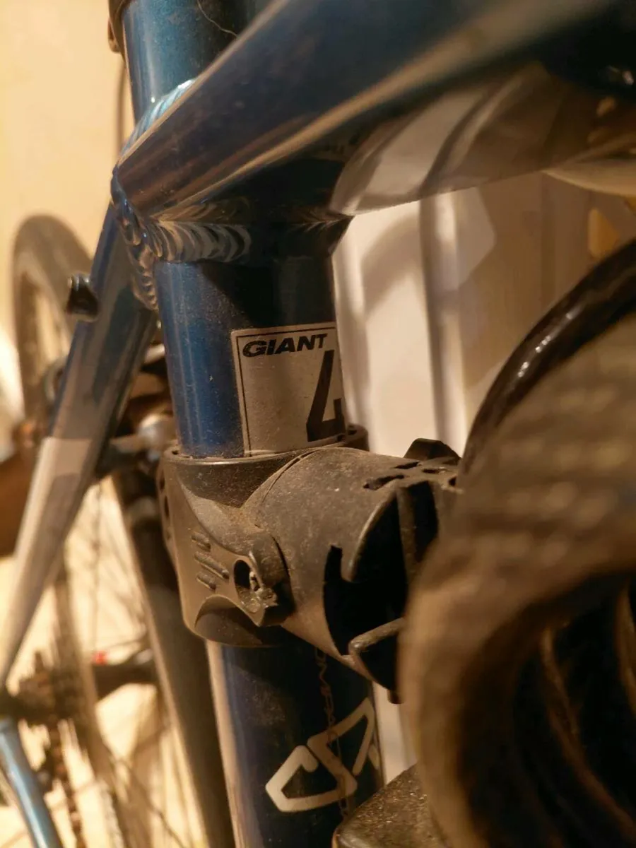 Giant defy 4 . bike - Image 4