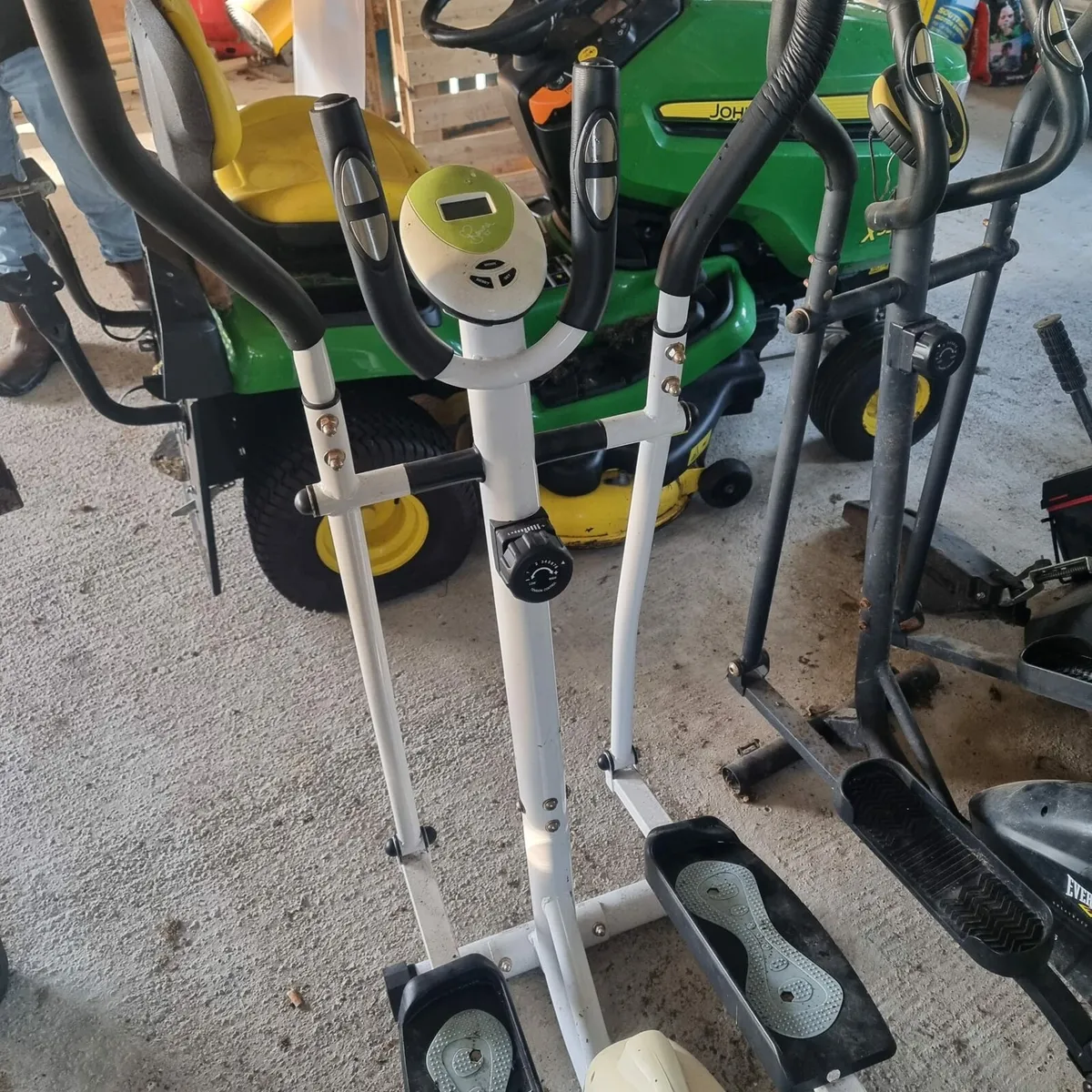 Exercise walkers - Image 4