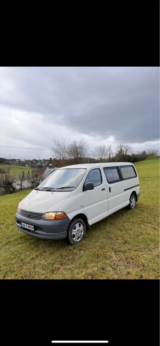 2006 TOYOTA HIACE - Image 1