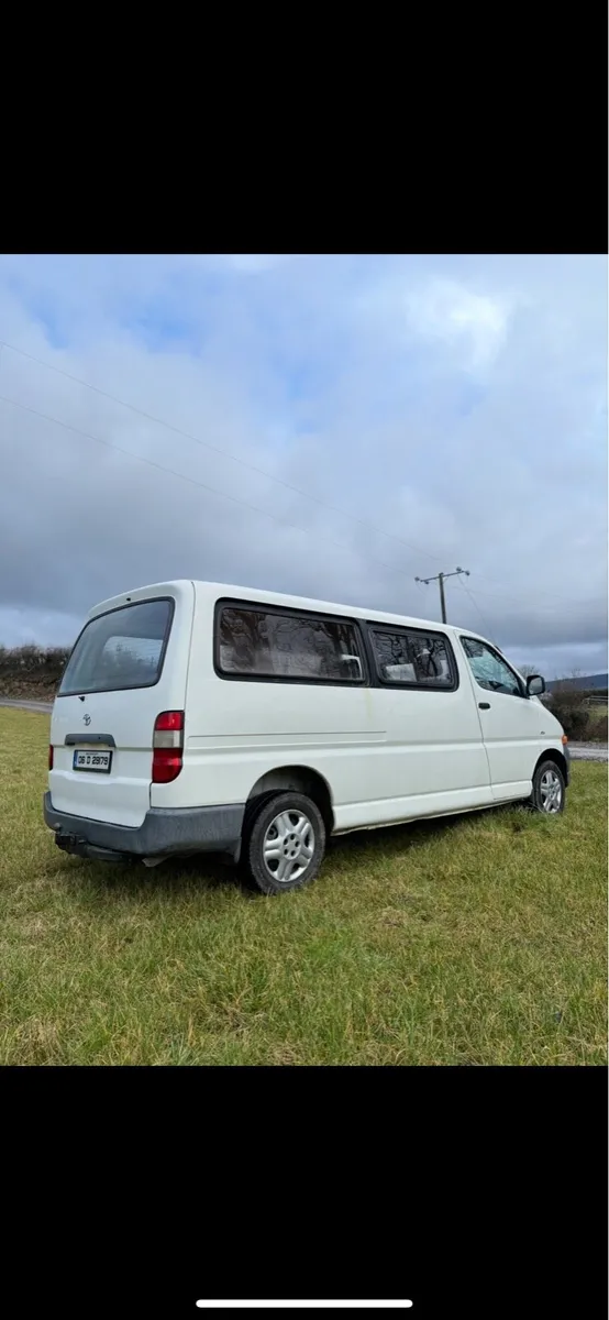 2006 TOYOTA HIACE - Image 4