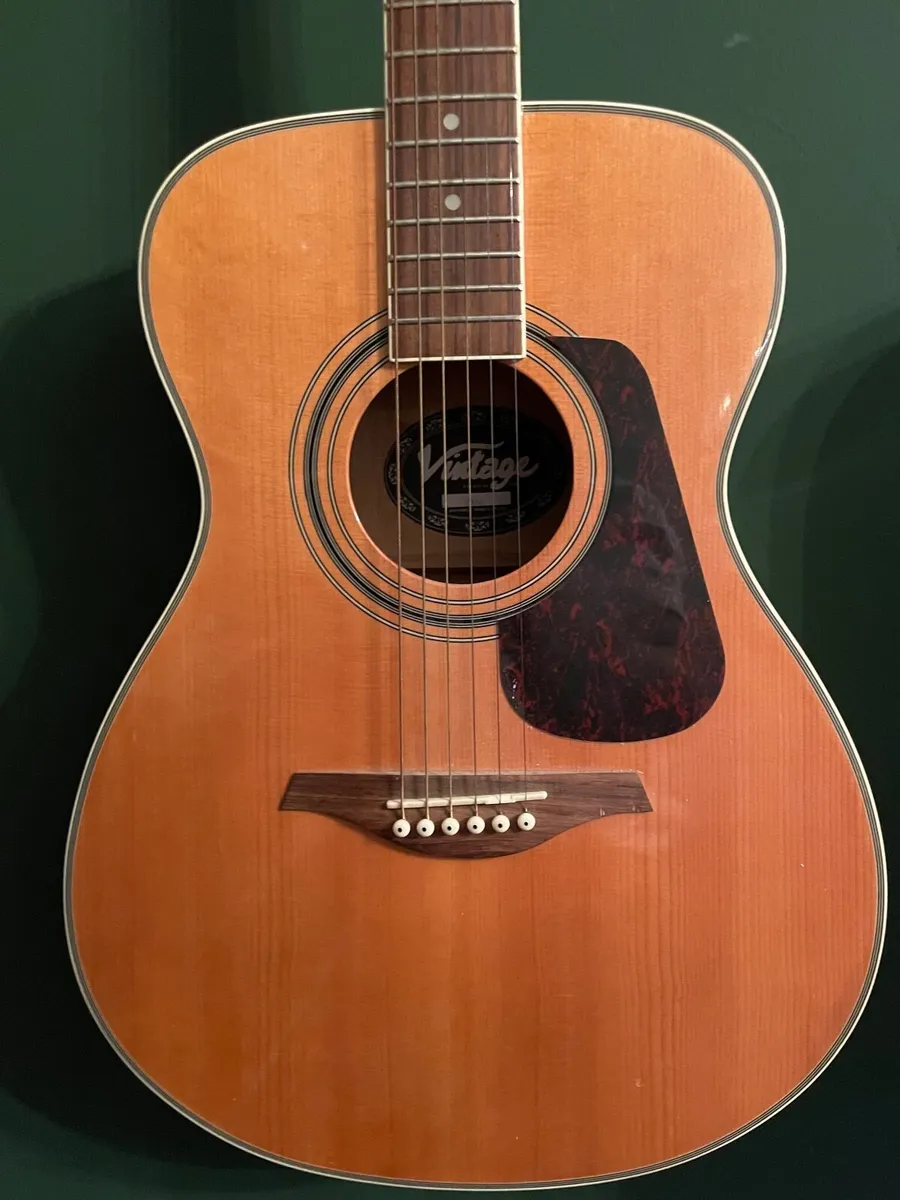 Vintage Guitar - Image 2