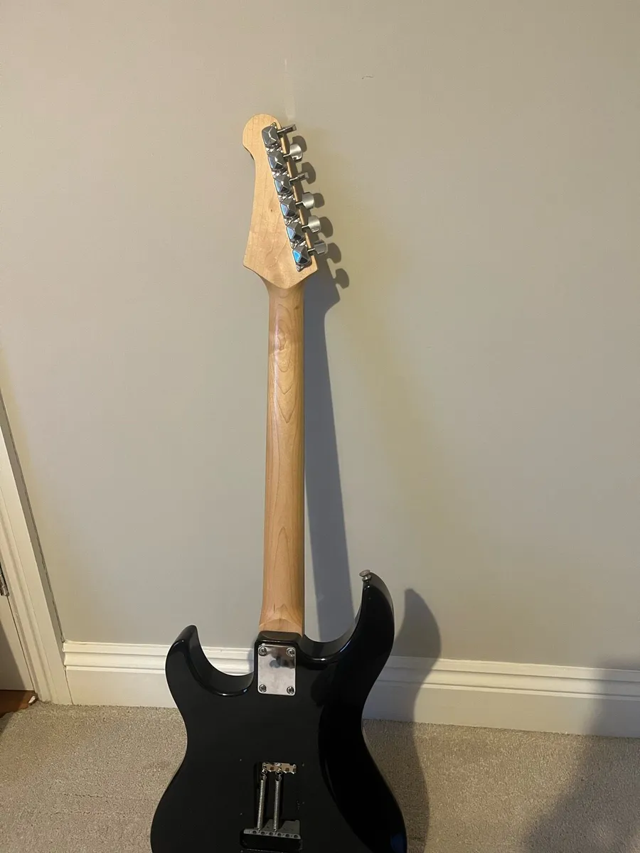 Electric Guitar - Yamah Pacifica - Image 2