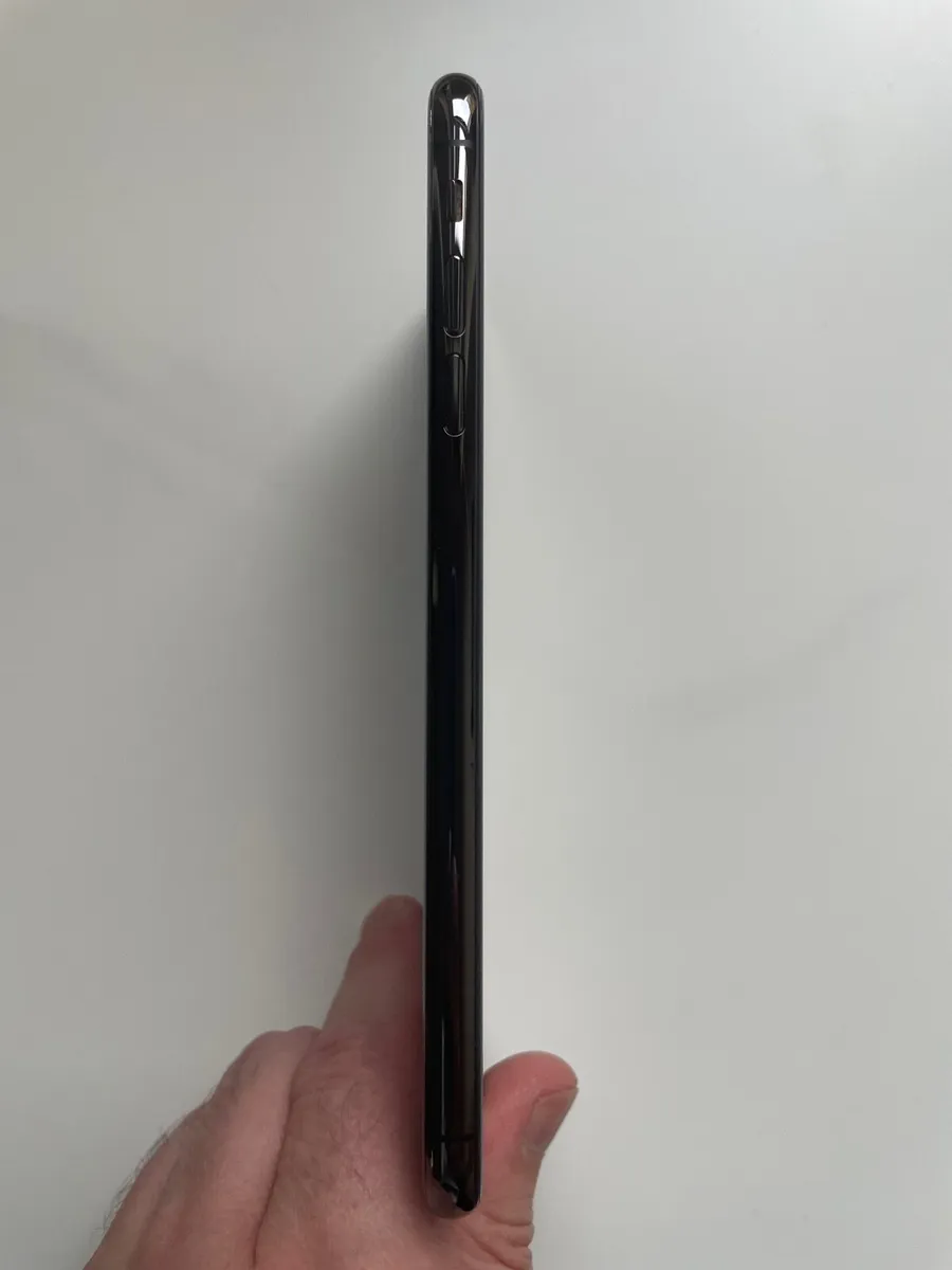 iPhone XS Max 64GB – Spares or Repair – Face ID no - Image 1