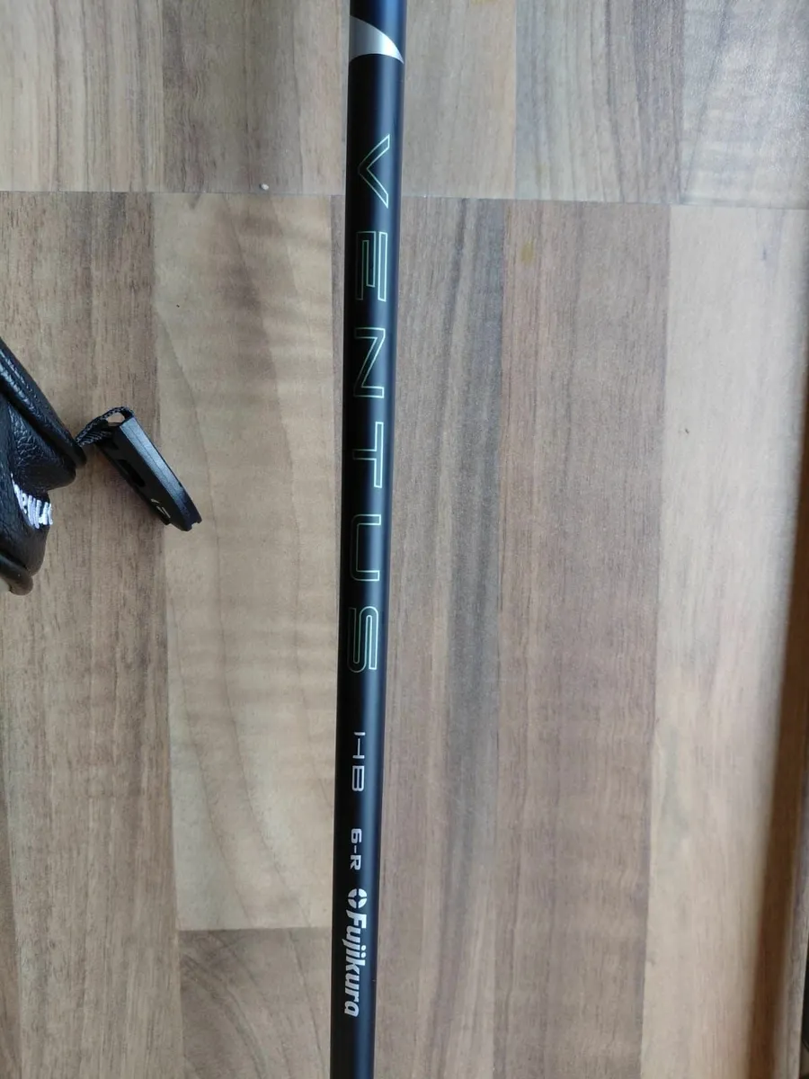 Taylormade Qi35 3 Hybrid - Image 3