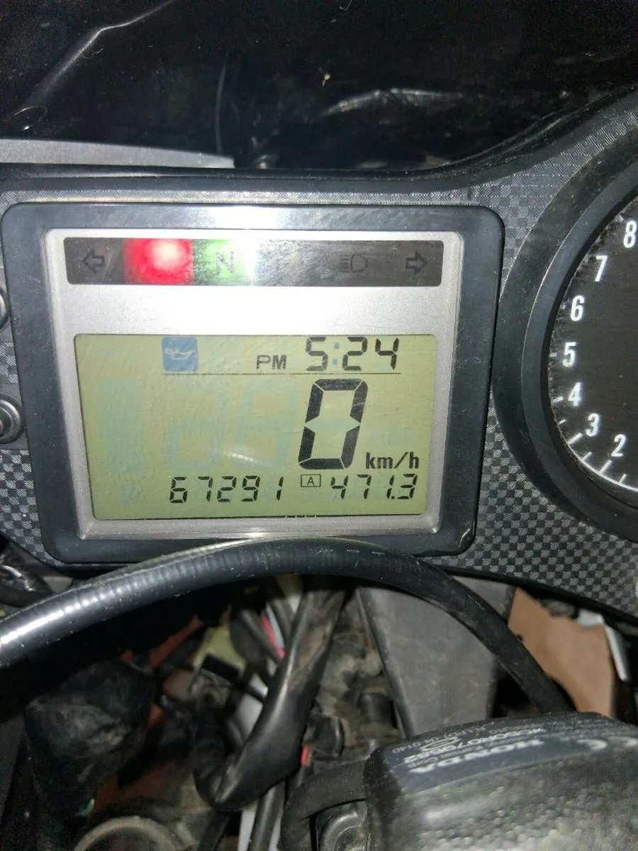 Honda CBR F4i - Image 2