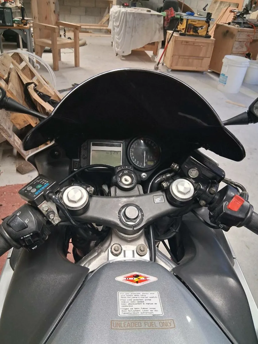 Honda CBR F4i - Image 3