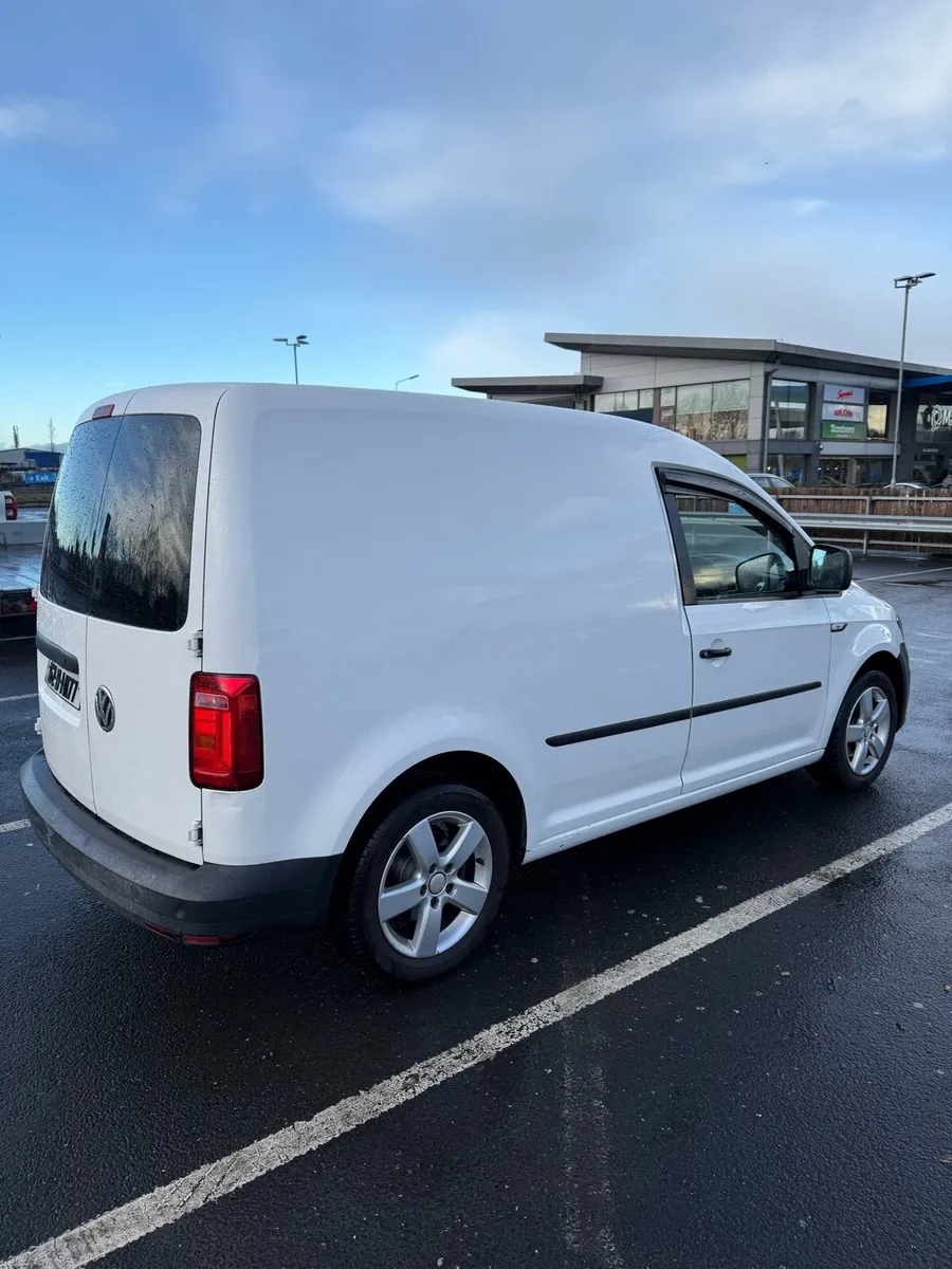 Volkswagen  Caddy 2016 1.6  (247 000 KM) - Image 3