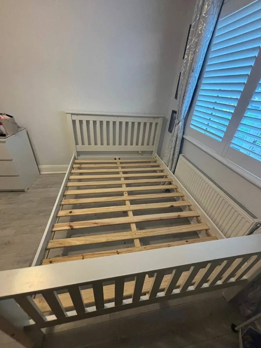 Double 4ft 6 Bed frame - Image 1