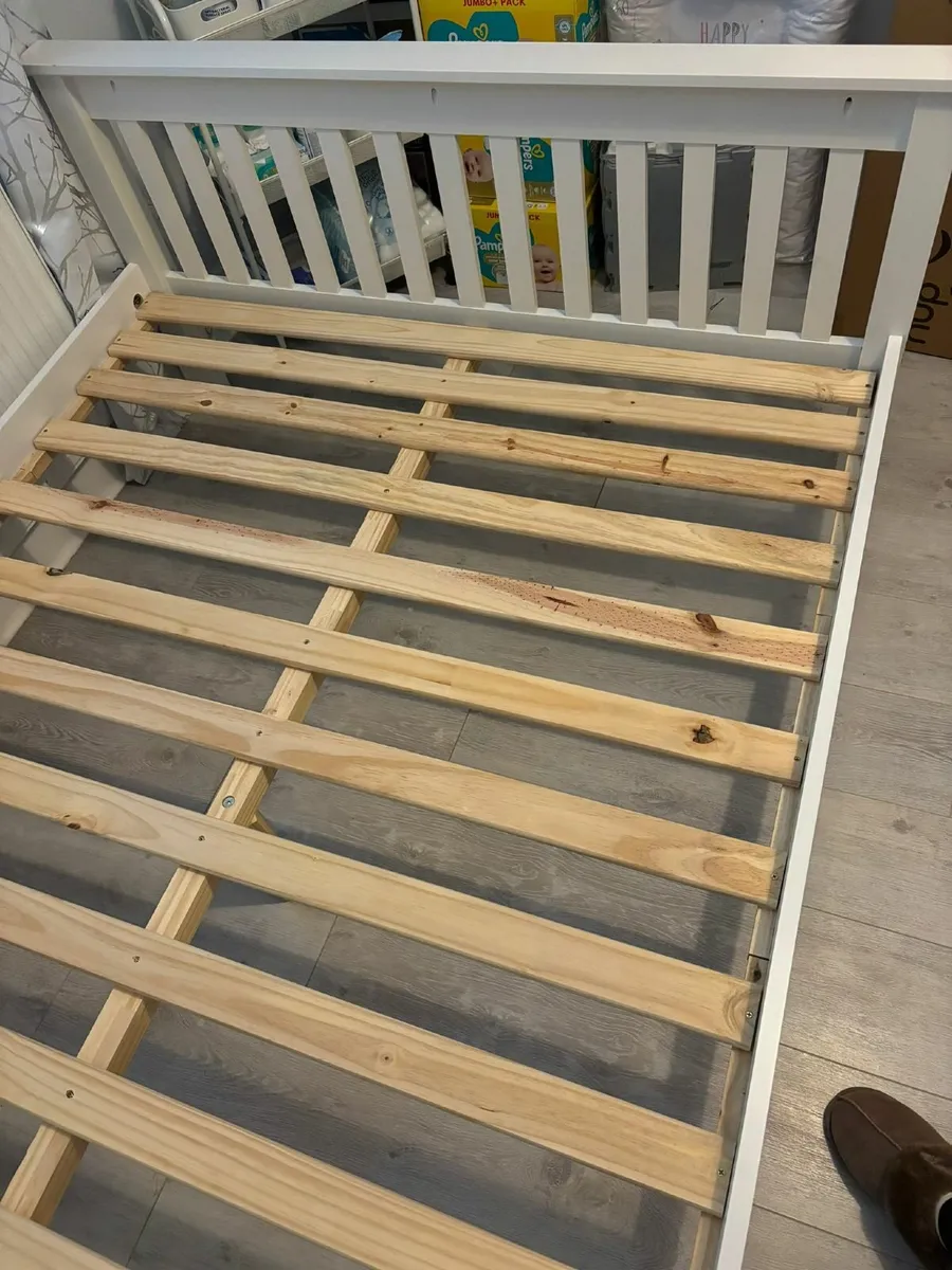 Double 4ft 6 Bed frame - Image 2