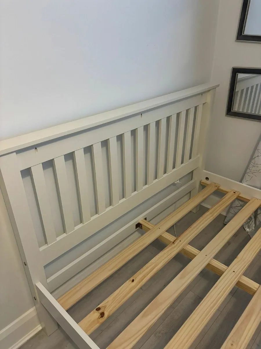 Double 4ft 6 Bed frame - Image 3