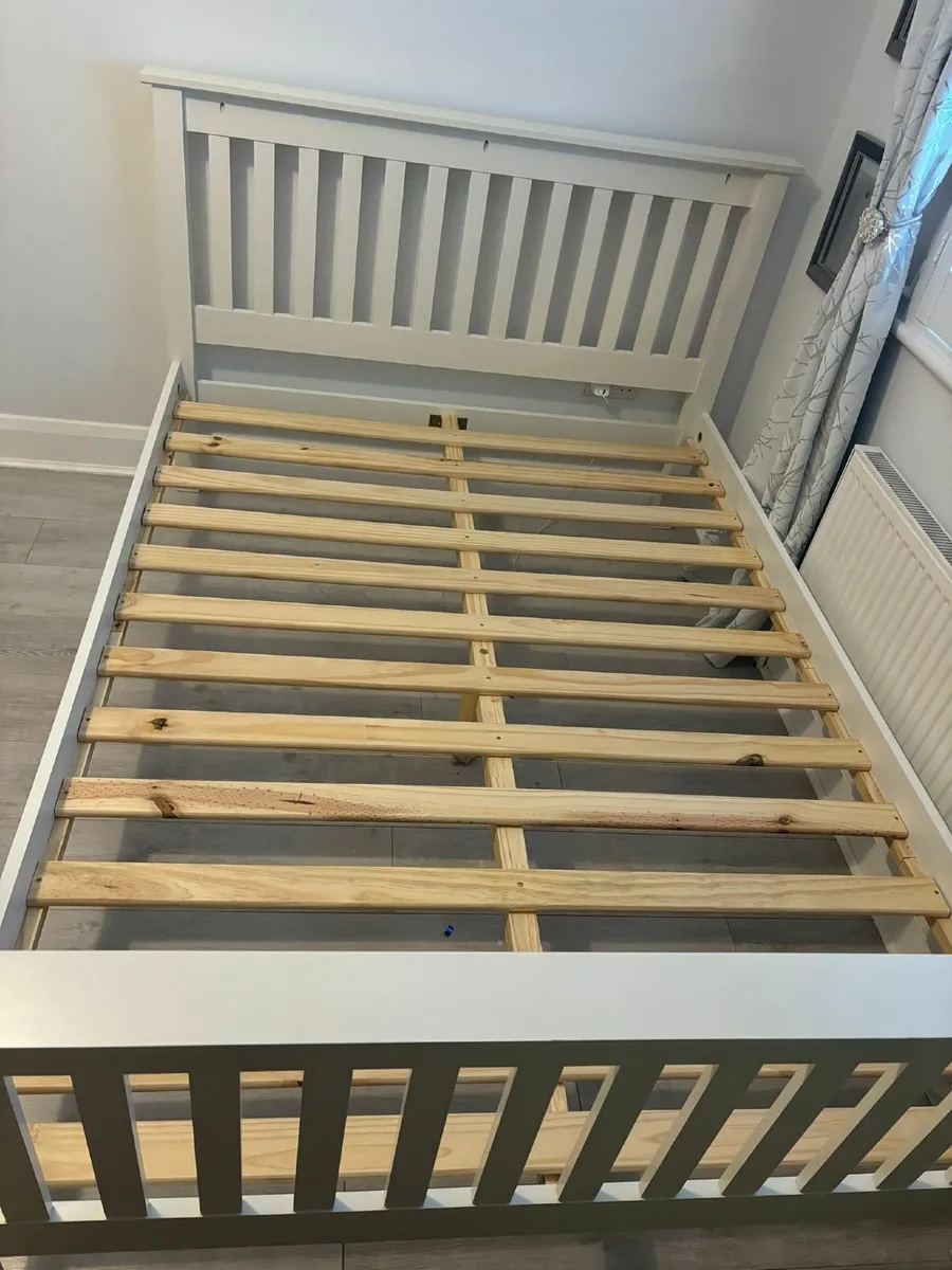 Double 4ft 6 Bed frame - Image 4