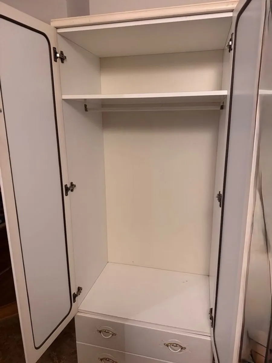 Neat white wardrobe with double mirror - Image 2
