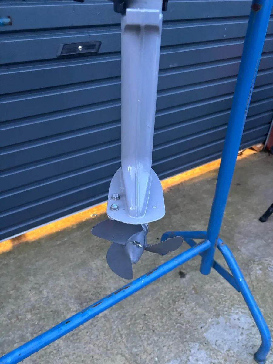 Honda 2.3hp outboard - Image 4