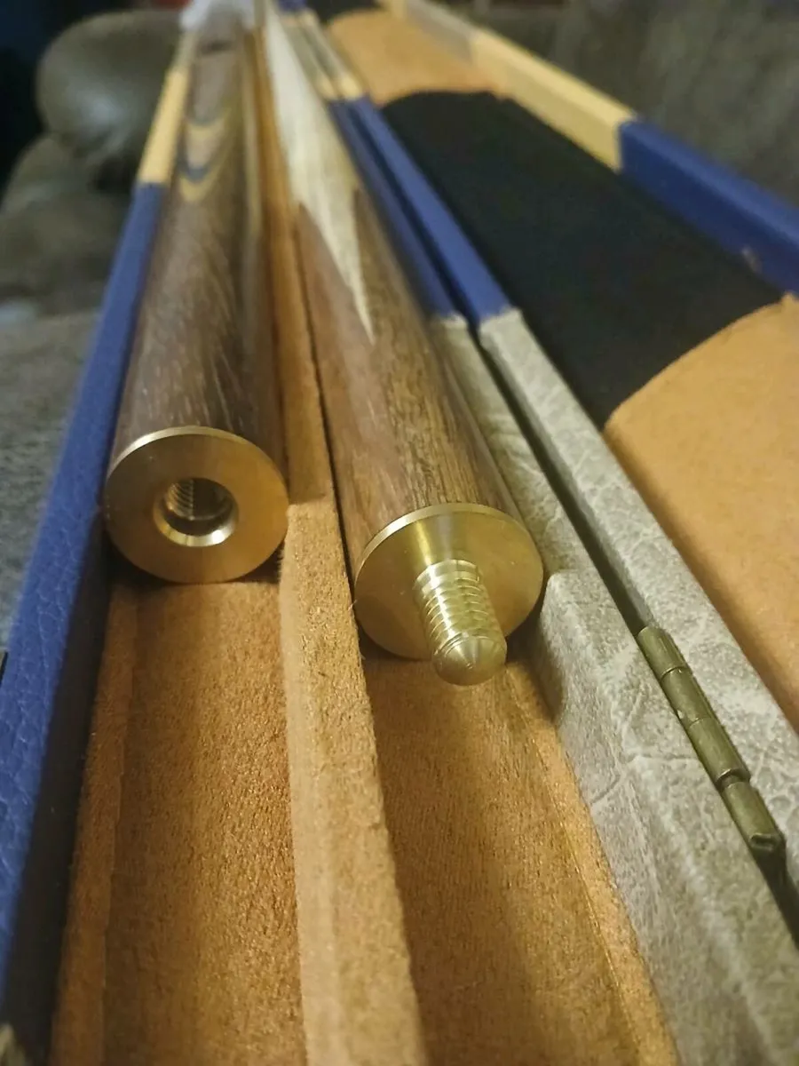 Ash 4 piece snooker cue, with hard case - Image 3