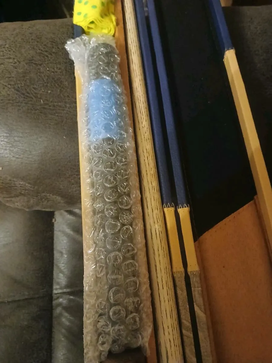 Ash 4 piece snooker cue, with hard case - Image 4