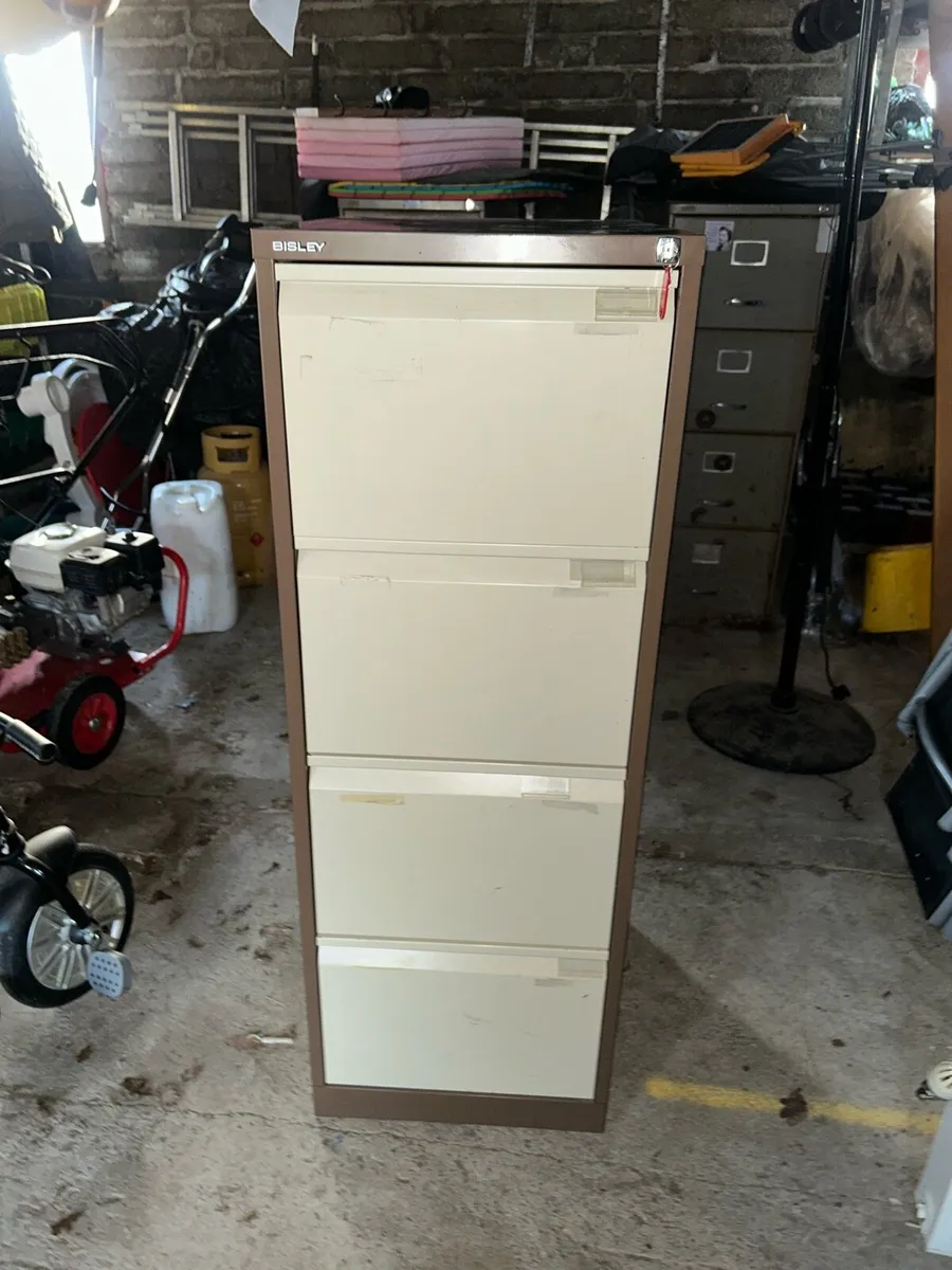 Filing cabinet - Image 1