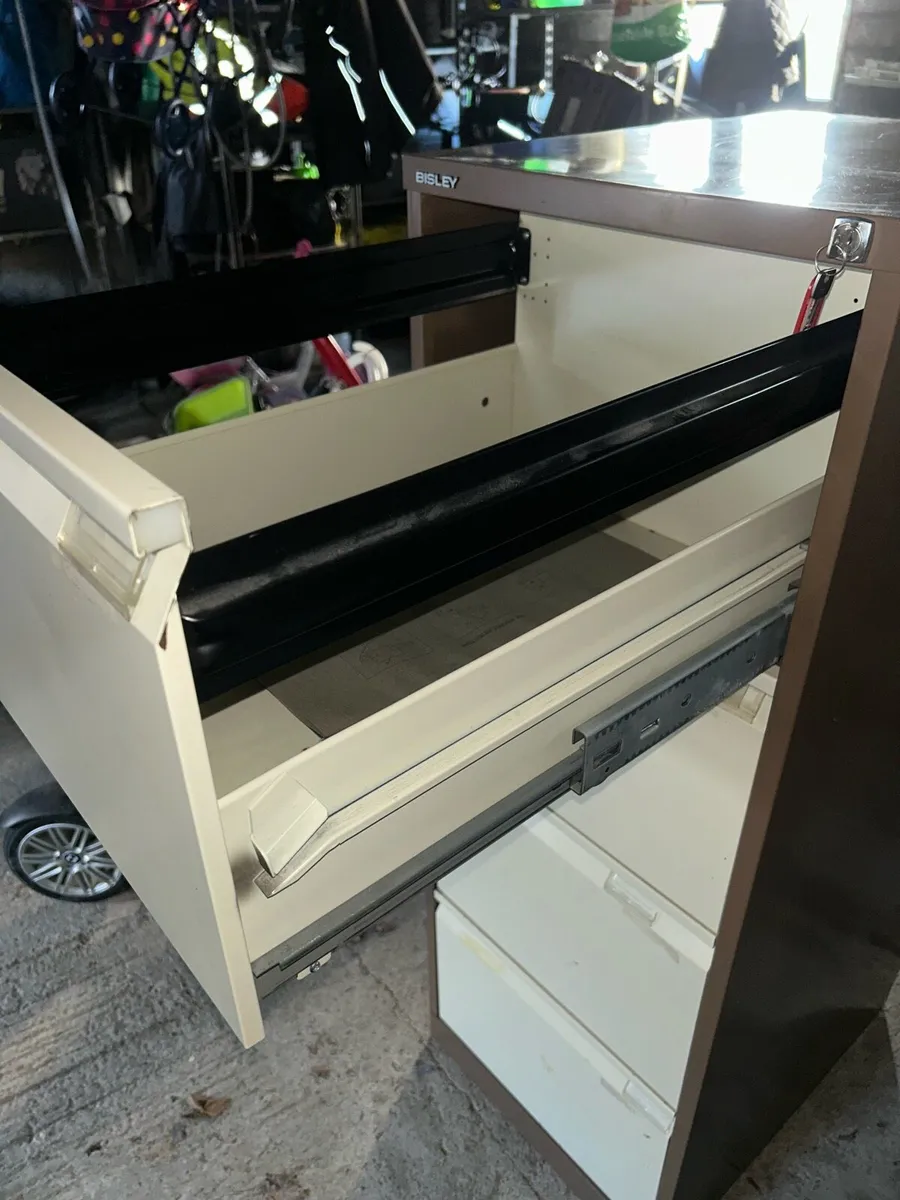 Filing cabinet - Image 4