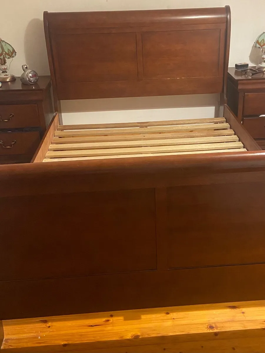 4’6” Mahogany Double Bed - Image 2