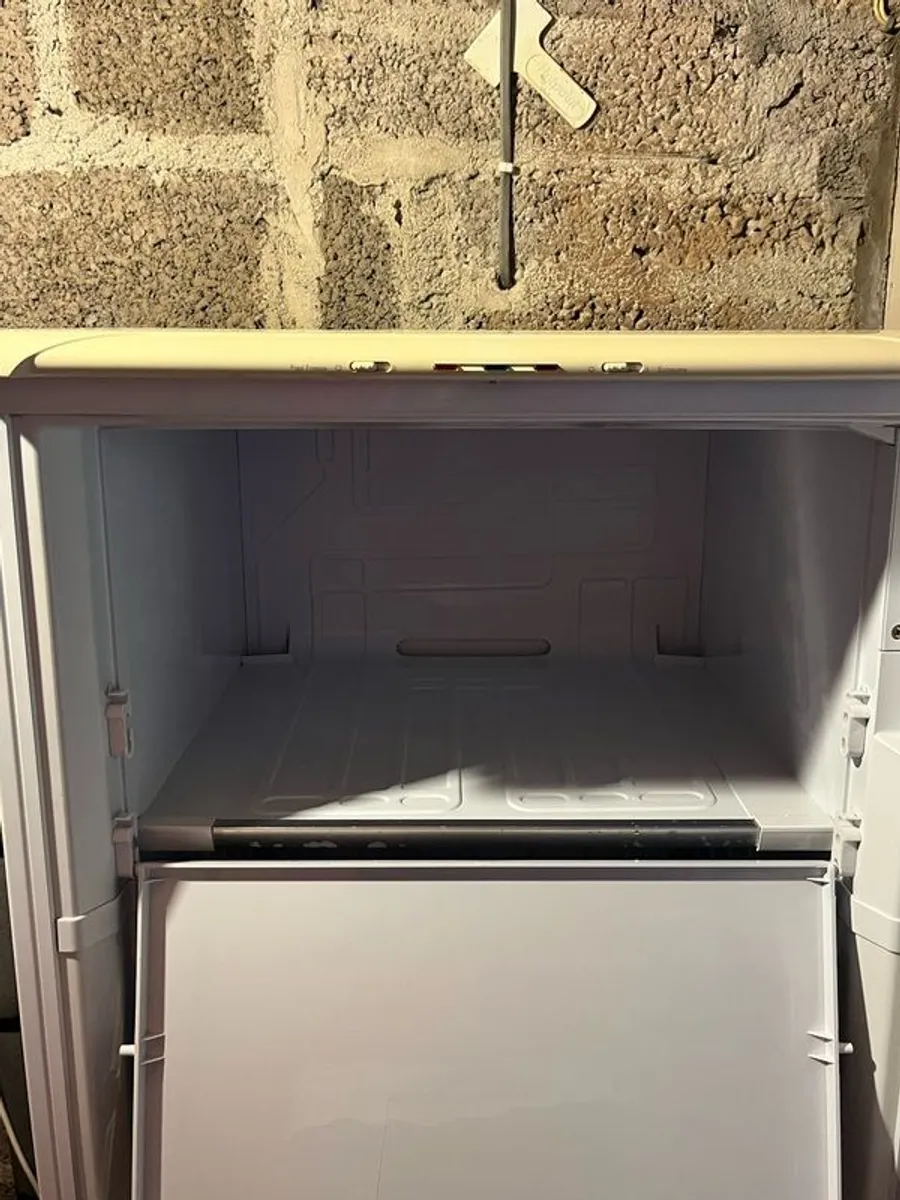 Hotpoint Freezer - Image 3