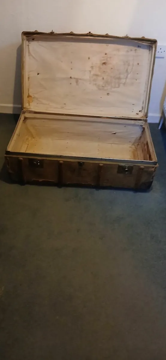 Steamer Trunk - Image 3