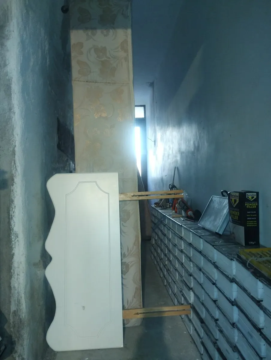 Single bed - Image 2