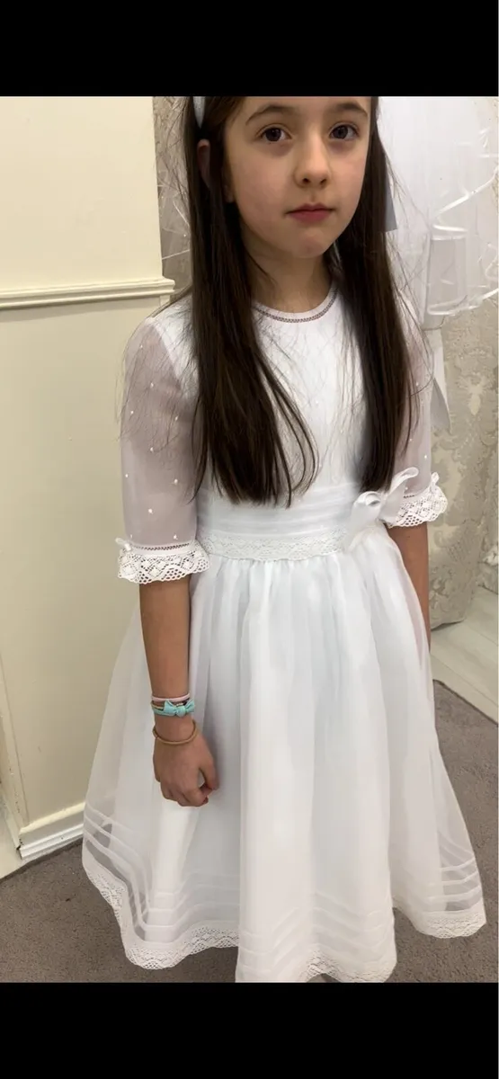Spanish Carmy communion dress - Image 2